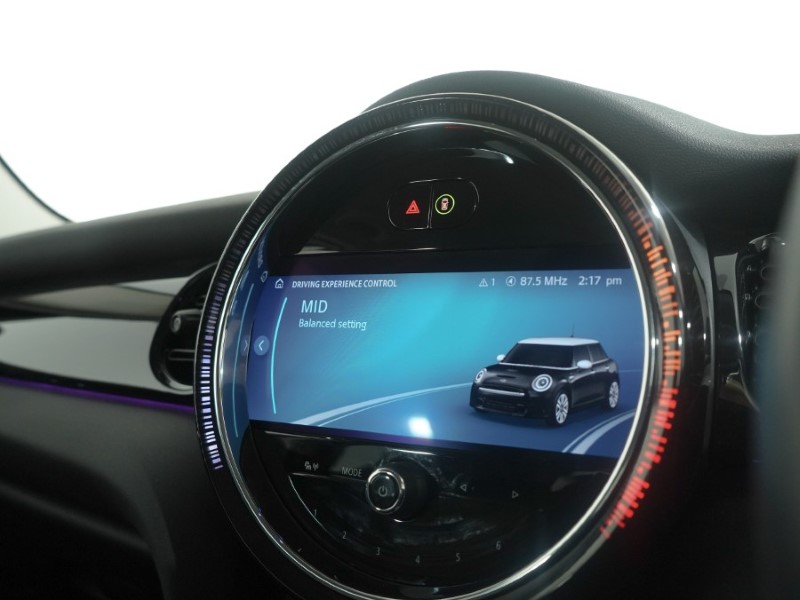 2024 (24) MINI HATCHBACK 1.5 Cooper Classic Premium 5dr Auto 5697778