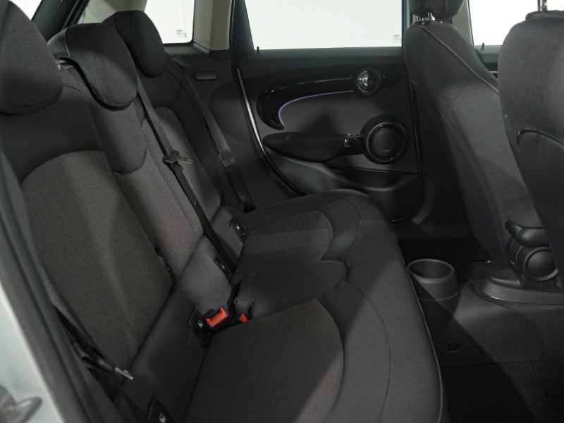2024 (24) MINI HATCHBACK 1.5 Cooper Classic Premium 5dr Auto 5697757