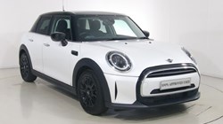 2024 (24) MINI HATCHBACK 1.5 Cooper Classic Premium 5dr Auto 5697788