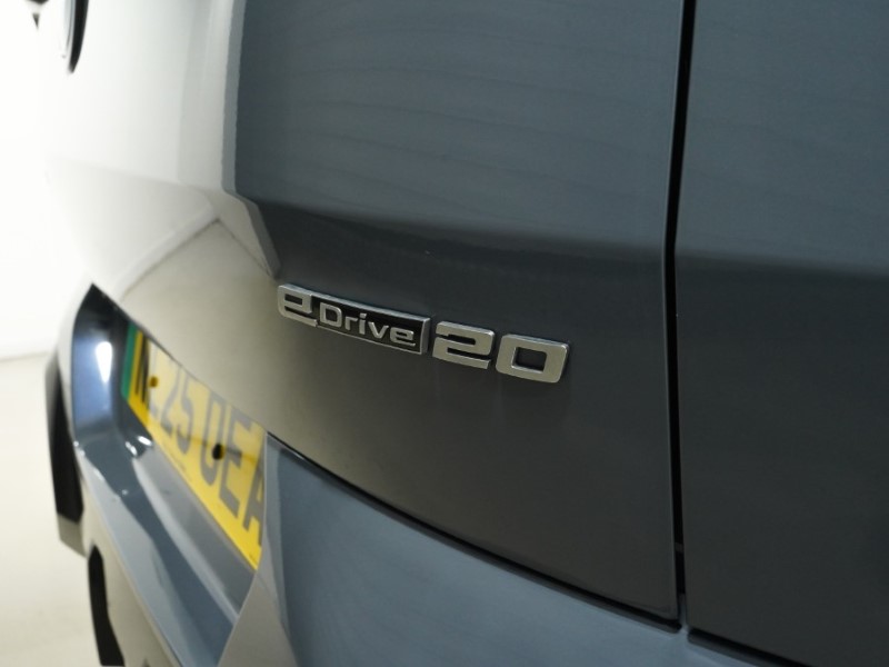 2025 (25) BMW iX2 150kW eDrive20 M Sport 65kWh 5dr Auto 5724188