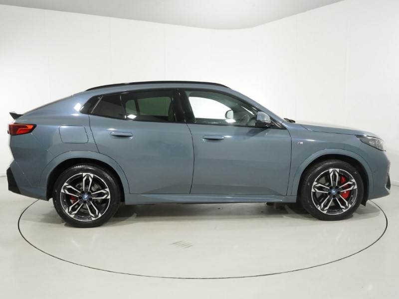 2025 (25) BMW iX2 150kW eDrive20 M Sport 65kWh 5dr Auto 5724240