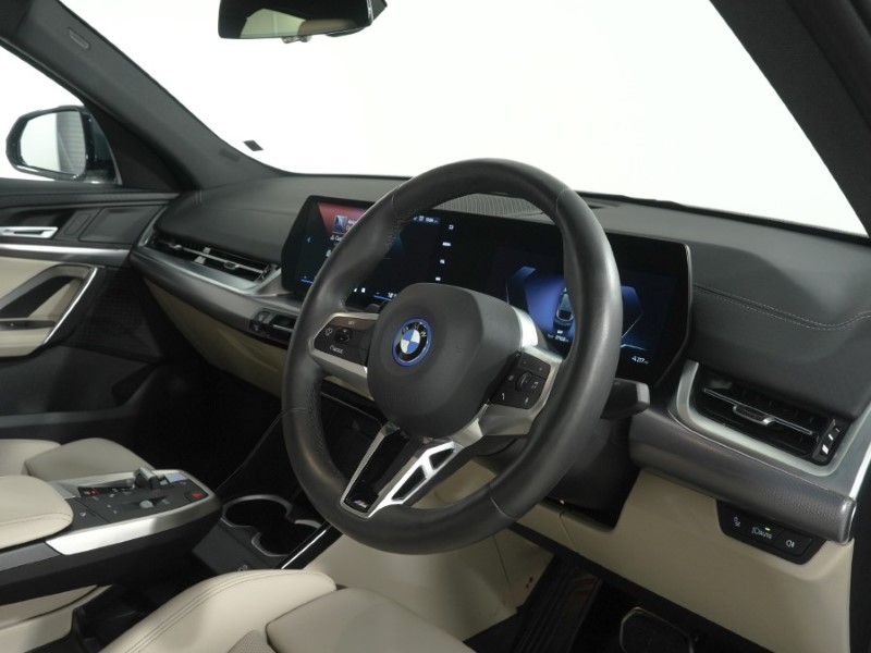 2025 (25) BMW iX2 150kW eDrive20 M Sport 65kWh 5dr Auto 5724216