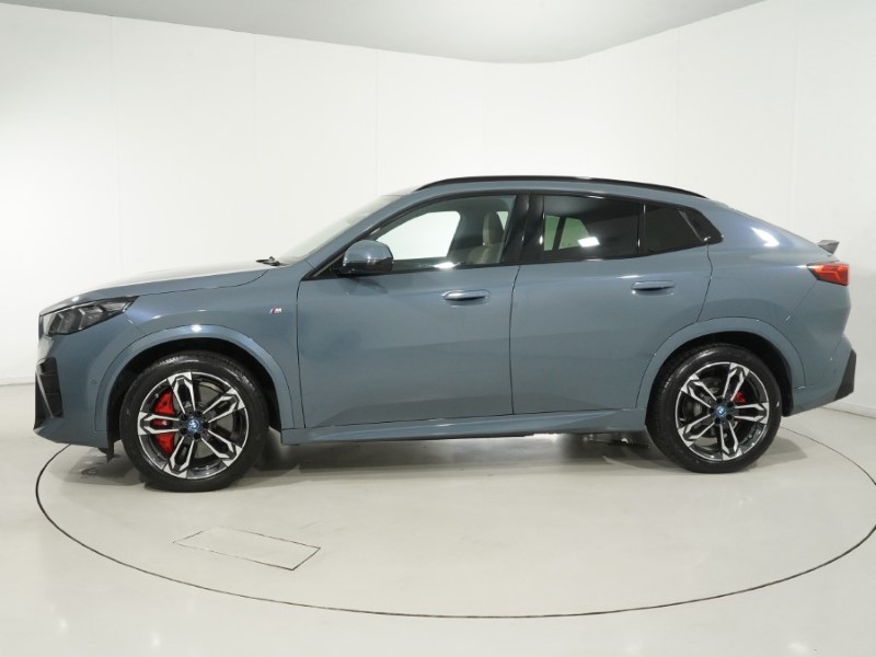 2025 (25) BMW iX2 150kW eDrive20 M Sport 65kWh 5dr Auto 5724245