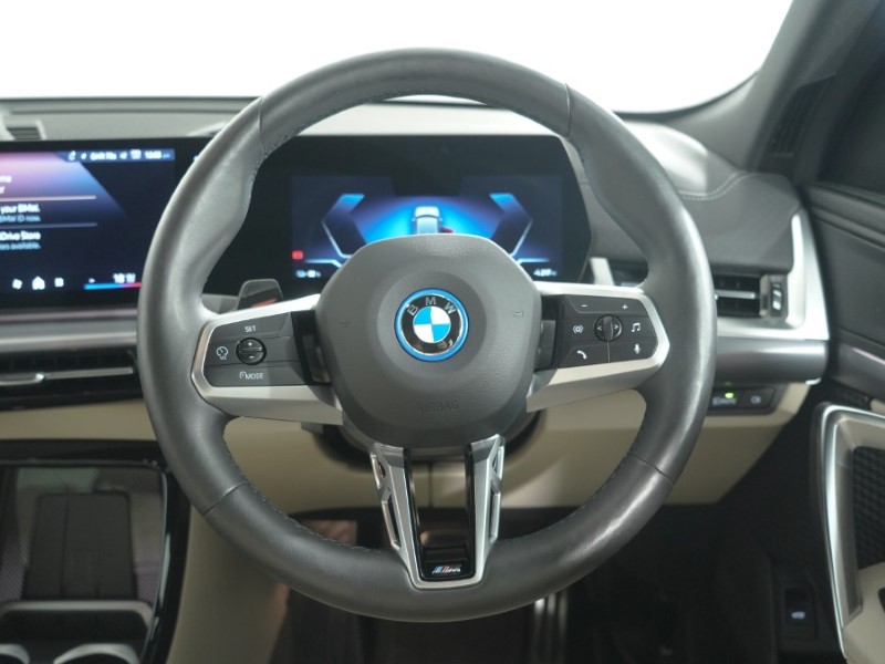 2025 (25) BMW iX2 150kW eDrive20 M Sport 65kWh 5dr Auto 5724208