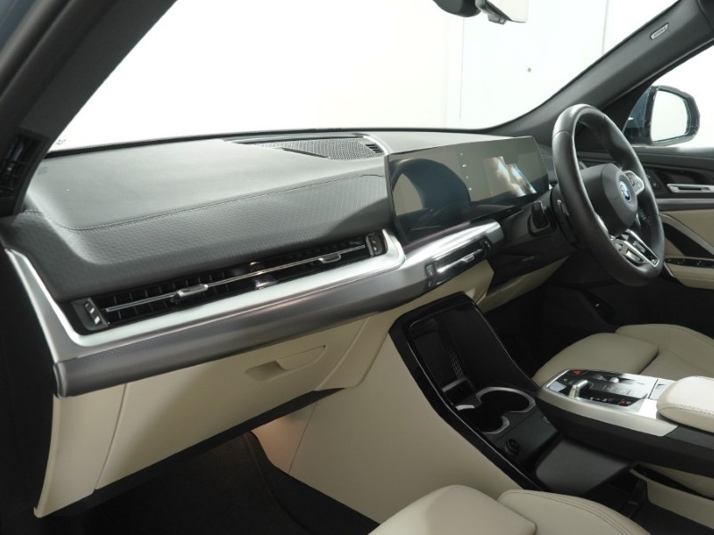 2025 (25) BMW iX2 150kW eDrive20 M Sport 65kWh 5dr Auto 5724199