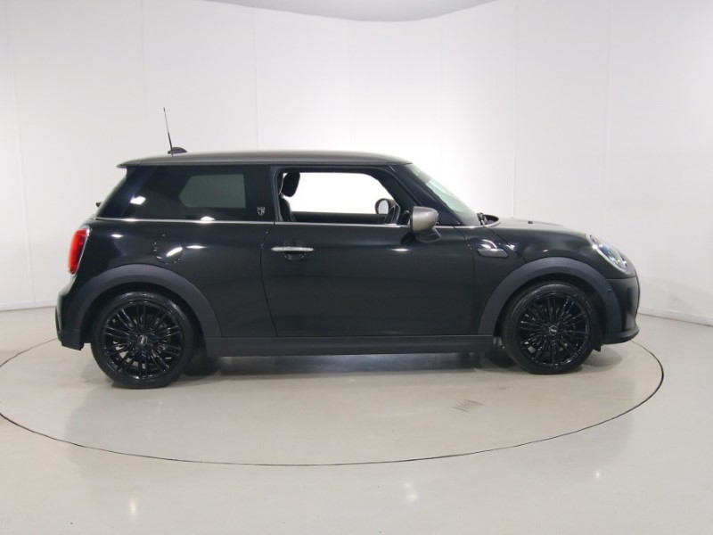 2021 (21) MINI HATCHBACK 1.5 Cooper Exclusive 3dr Auto 5716711
