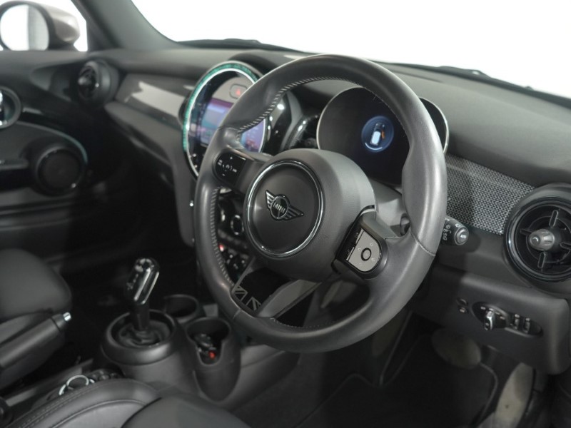 2021 (21) MINI HATCHBACK 1.5 Cooper Exclusive 3dr Auto 5716675