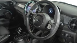 2021 (21) MINI HATCHBACK 1.5 Cooper Exclusive 3dr Auto 5716675