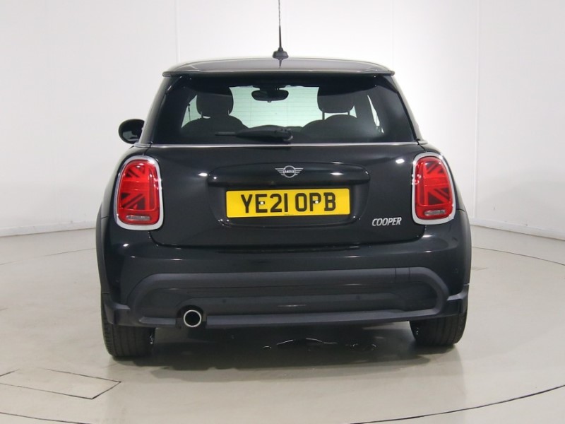 2021 (21) MINI HATCHBACK 1.5 Cooper Exclusive 3dr Auto 5716709