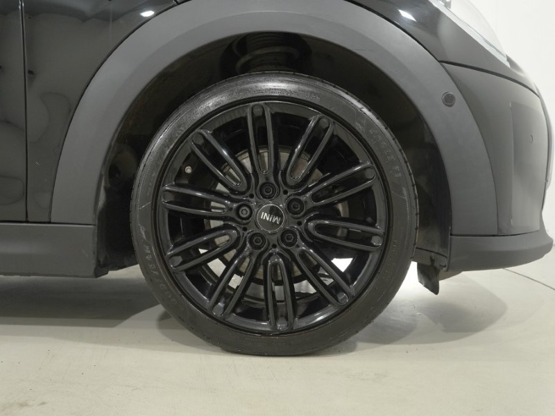 2021 (21) MINI HATCHBACK 1.5 Cooper Exclusive 3dr Auto 5716702