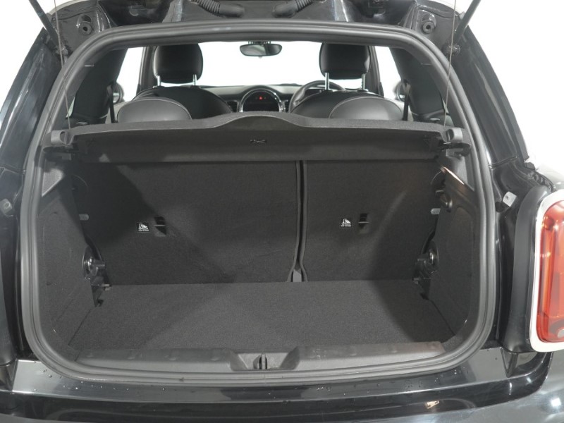 2021 (21) MINI HATCHBACK 1.5 Cooper Exclusive 3dr Auto 5716655