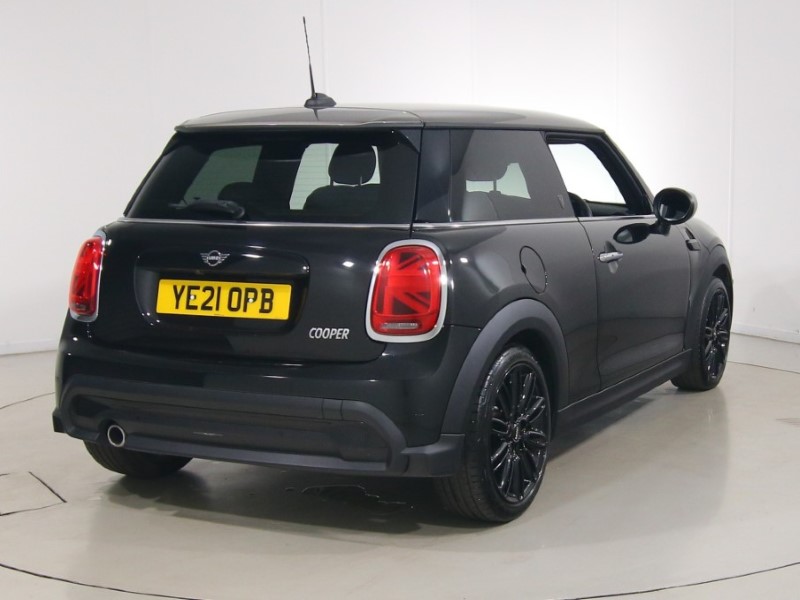 2021 (21) MINI HATCHBACK 1.5 Cooper Exclusive 3dr Auto 5716710