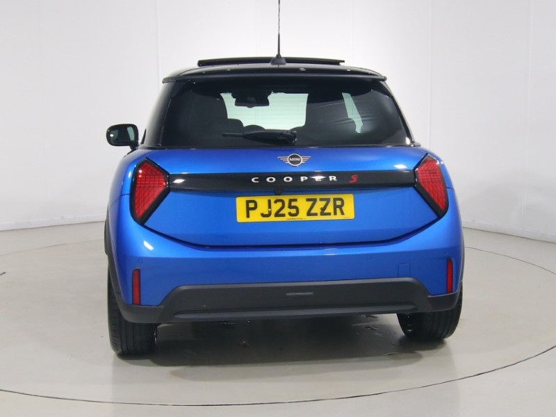 2025 (25) MINI COOPER 2.0 S Exclusive 3dr Auto 5728367