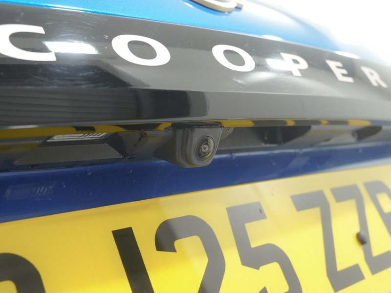 2025 (25) MINI COOPER 2.0 S Exclusive 3dr Auto 5728306