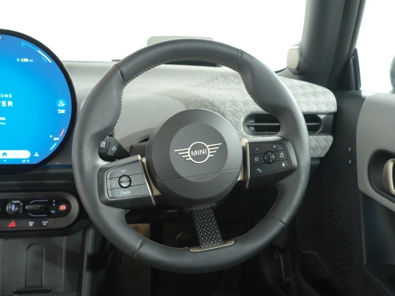 2025 (25) MINI COOPER 2.0 S Exclusive 3dr Auto 5728314
