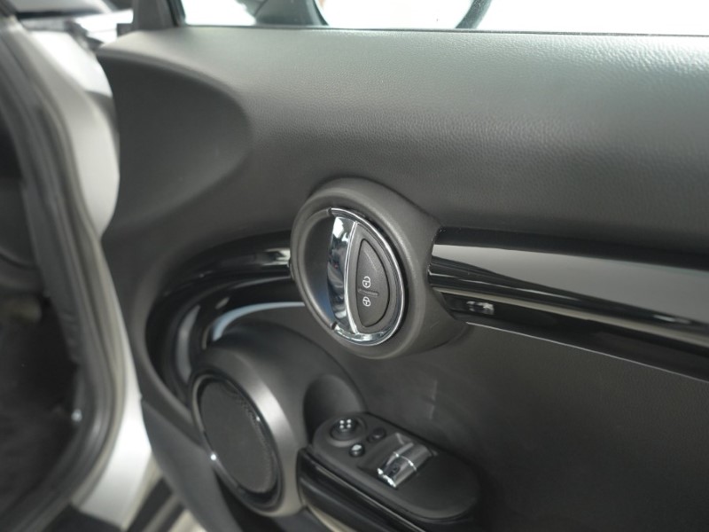 2023 (23) MINI HATCHBACK 1.5 Cooper Classic 3dr Auto 5734636