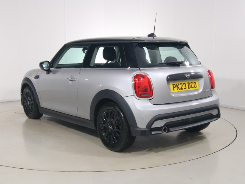 2023 (23) MINI HATCHBACK 1.5 Cooper Classic 3dr Auto 1