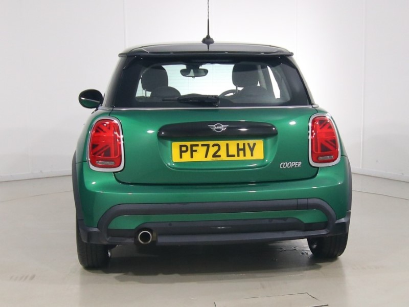 2022 (72) MINI HATCHBACK 1.5 Cooper Classic 3dr Auto 5734616