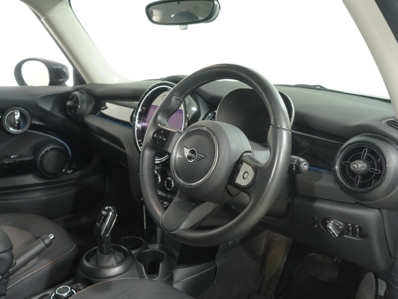2022 (72) MINI HATCHBACK 1.5 Cooper Classic 3dr Auto 5734566