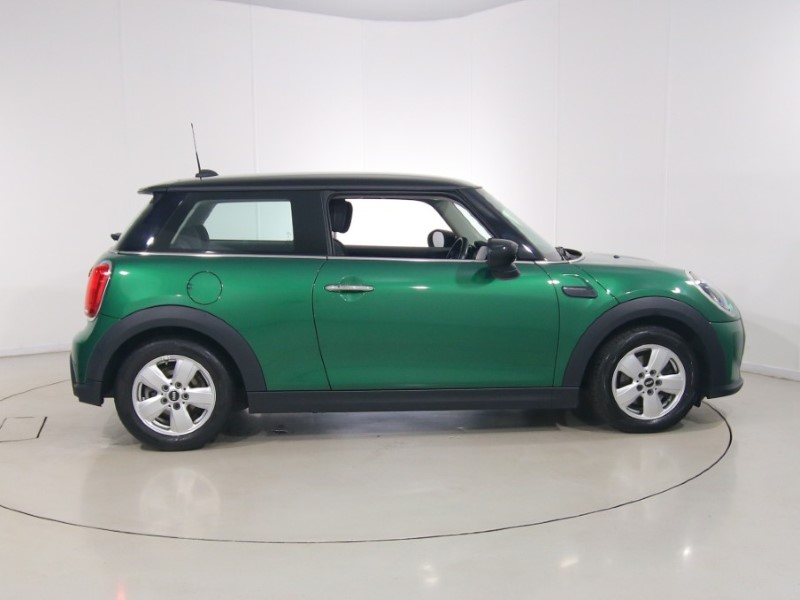 2022 (72) MINI HATCHBACK 1.5 Cooper Classic 3dr Auto 5734618