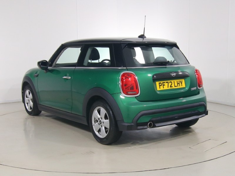 2022 (72) MINI HATCHBACK 1.5 Cooper Classic 3dr Auto 1