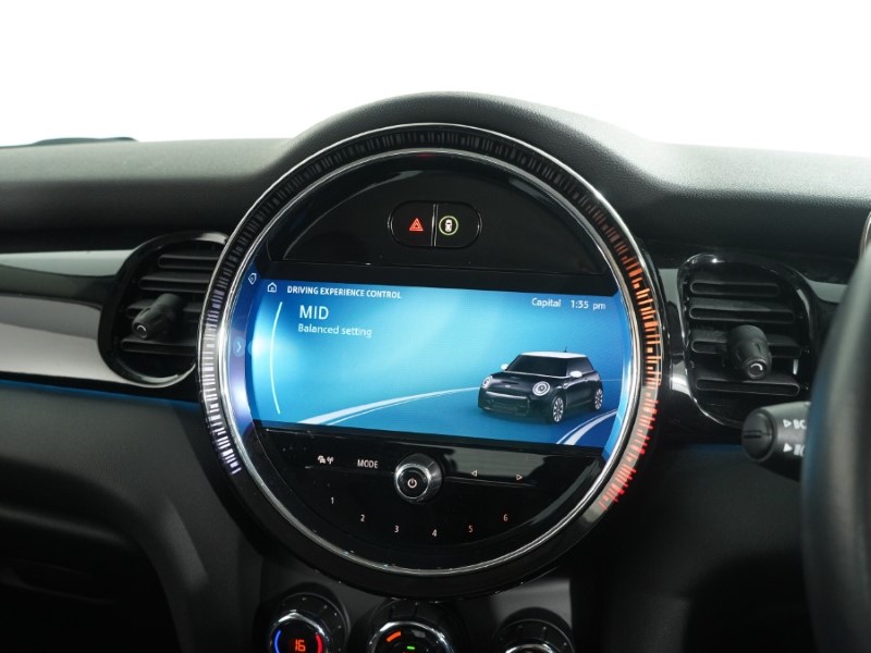 2022 (72) MINI HATCHBACK 1.5 Cooper Classic 3dr Auto 5734597