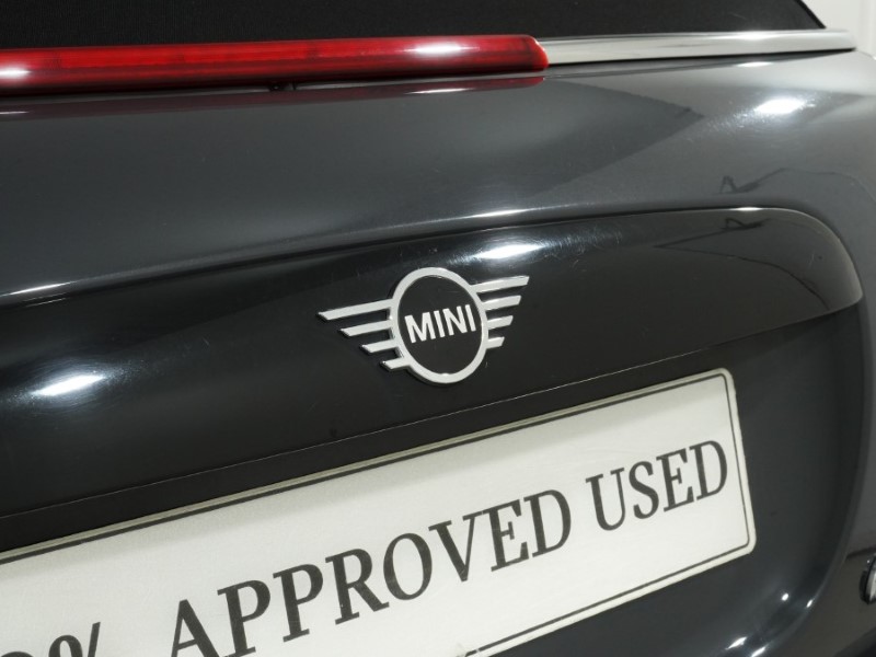2020 (70) MINI CONVERTIBLE 2.0 Cooper S Sport II 2dr Auto 5742295