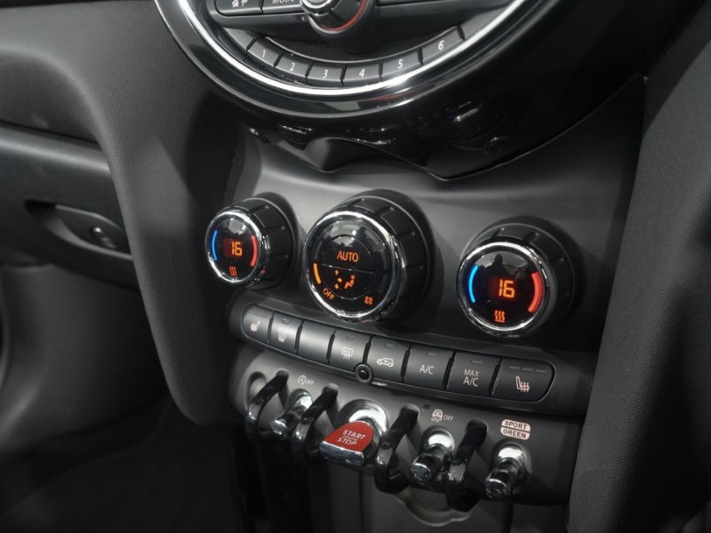 2020 (70) MINI CONVERTIBLE 2.0 Cooper S Sport II 2dr Auto 5742340
