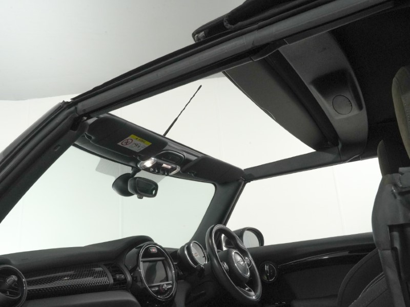 2020 (70) MINI CONVERTIBLE 2.0 Cooper S Sport II 2dr Auto 5742300