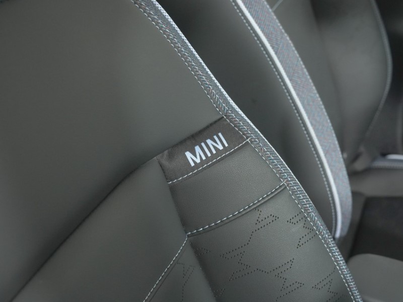 2025 (74) MINI ACEMAN 135kW E Classic 43kWh 5dr Auto 5751936