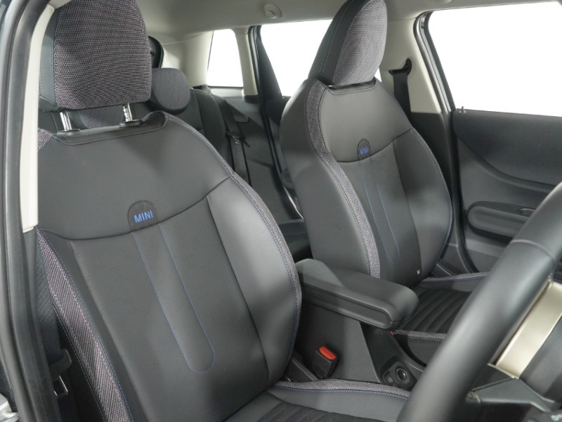 2025 (75) MINI COOPER 2.0 S Classic 5dr Auto 5794744