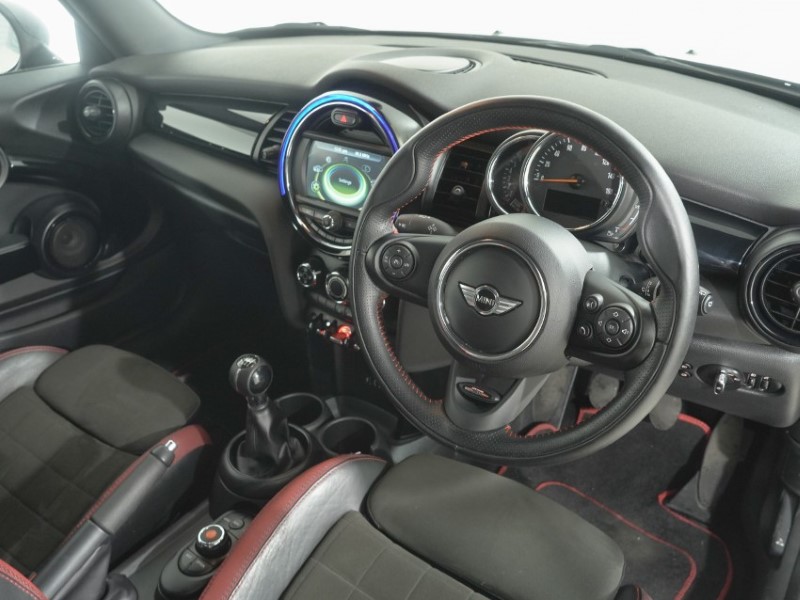 2018 (18) MINI HATCHBACK 1.5 1499 GT Edition 3dr 5761659