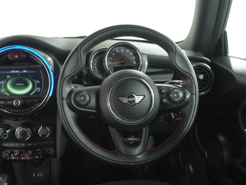 2018 (18) MINI HATCHBACK 1.5 1499 GT Edition 3dr 5761649
