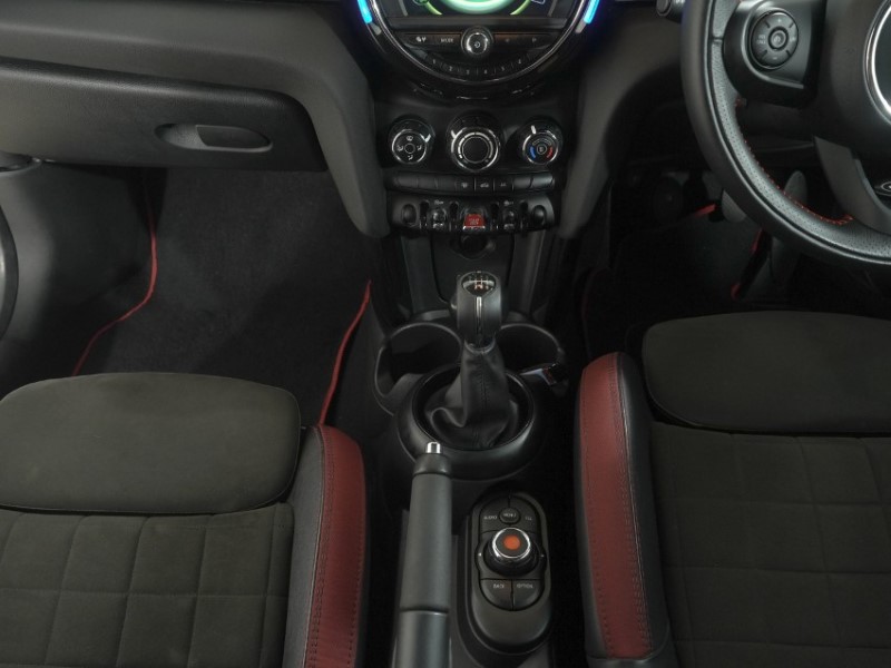 2018 (18) MINI HATCHBACK 1.5 1499 GT Edition 3dr 5761648