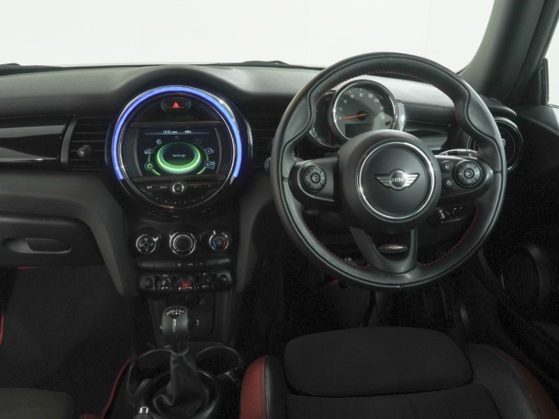 2018 (18) MINI HATCHBACK 1.5 1499 GT Edition 3dr 5761646