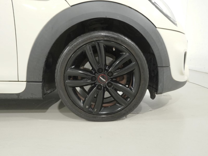 2018 (18) MINI HATCHBACK 1.5 1499 GT Edition 3dr 5761654