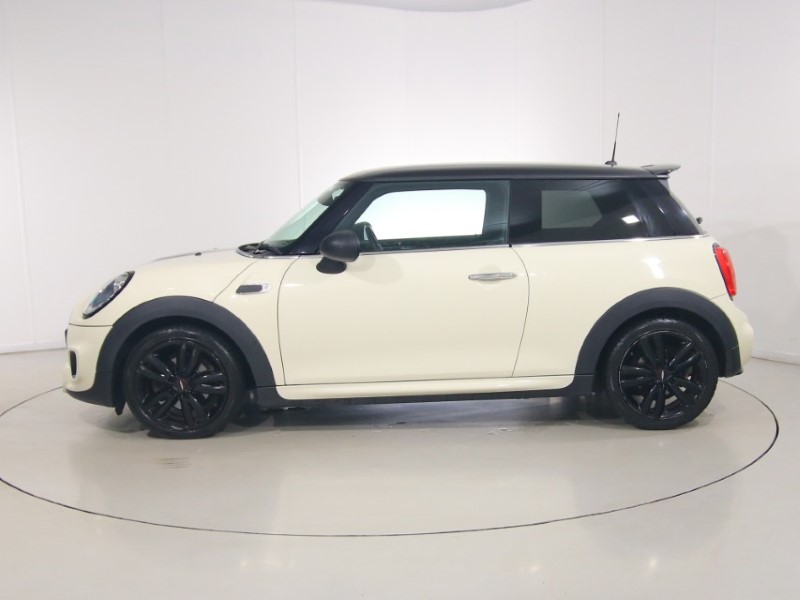 2018 (18) MINI HATCHBACK 1.5 1499 GT Edition 3dr 5761687
