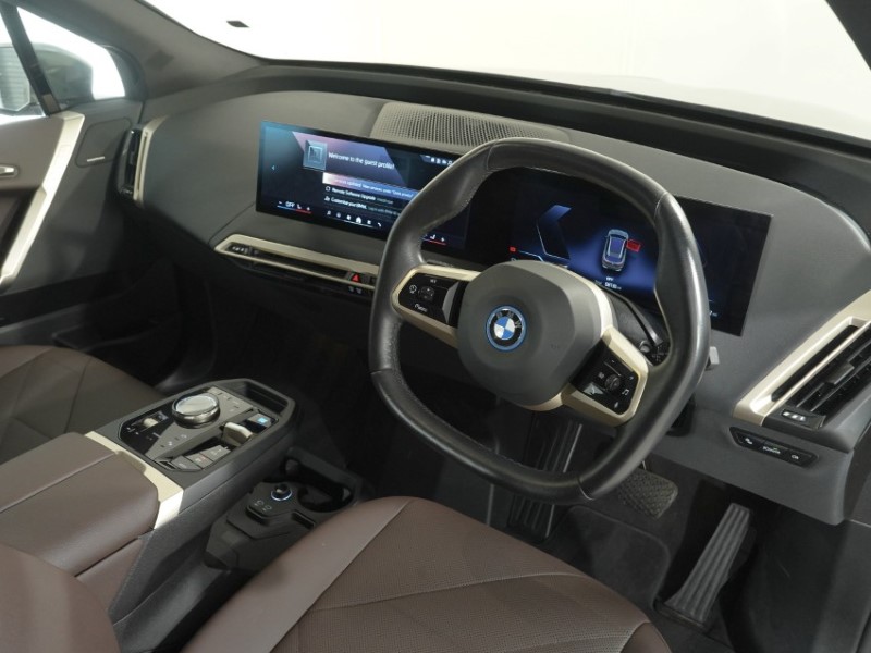 2024 (73) BMW iX 240kW xDrive40 M Sport 76.6kWh 5dr Auto 5760125