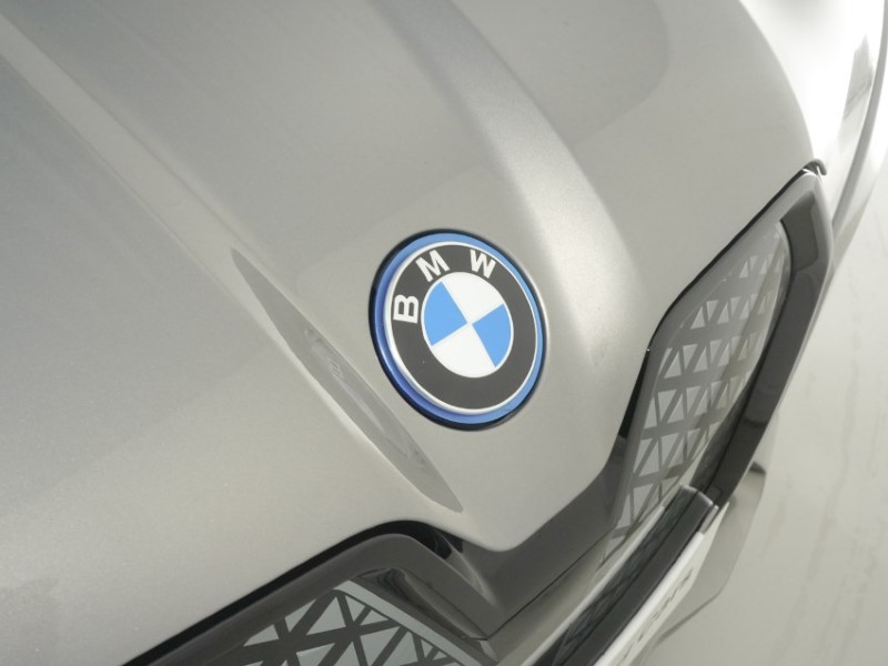 2024 (73) BMW iX 240kW xDrive40 M Sport 76.6kWh 5dr Auto 5760111