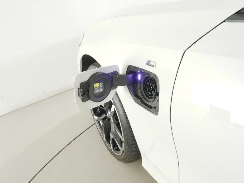 2026 (26) BMW 3 SERIES 330e 22.3 kWh M Sport 4dr Step Auto 5796922