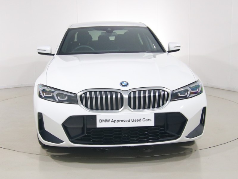2026 (26) BMW 3 SERIES 330e 22.3 kWh M Sport 4dr Step Auto 5796962