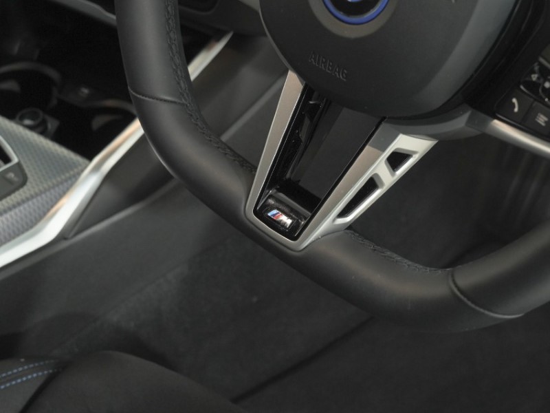 2026 (26) BMW 3 SERIES 330e 22.3 kWh M Sport 4dr Step Auto 5796937