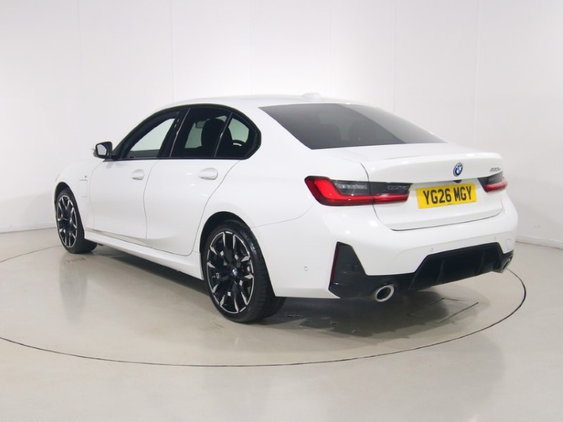 2026 (26) BMW 3 SERIES 330e 22.3 kWh M Sport 4dr Step Auto 1