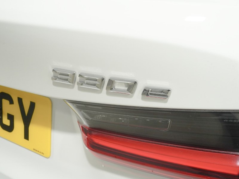 2026 (26) BMW 3 SERIES 330e 22.3 kWh M Sport 4dr Step Auto 5796909