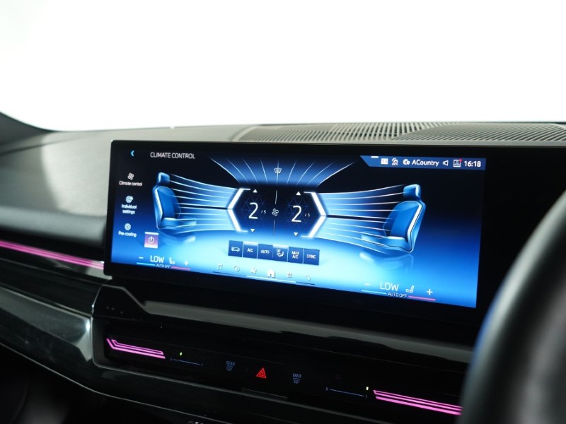 2024 (24) BMW 5 SERIES 520i M Sport Pro 4dr Auto 5802707