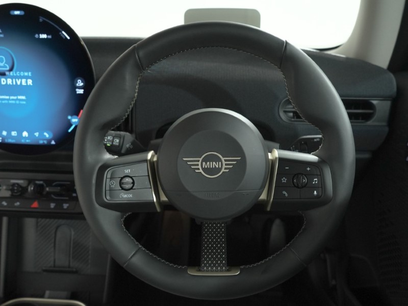 2024 (24) MINI COOPER 1.5 C Classic 3dr Auto 5811567
