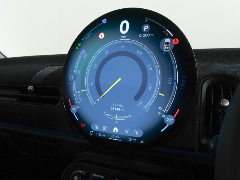 2024 (24) MINI COOPER 1.5 C Classic 3dr Auto 5811606