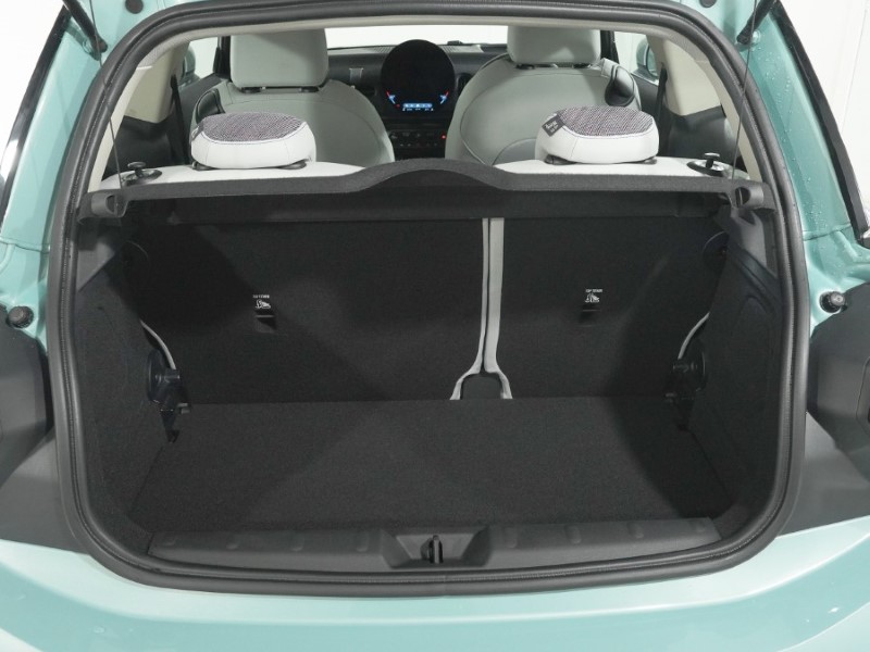 2024 (24) MINI COOPER 1.5 C Classic 3dr Auto 5811559