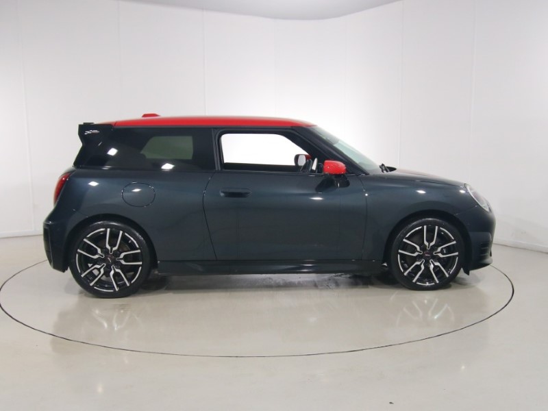 2024 (24) MINI COOPER 160kW SE Sport 54kWh 3dr Auto 5848564