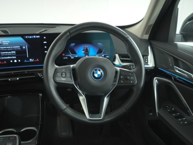 2026 (26) BMW iX1 150kW eDrive20 xLine 65kWh 5dr Auto 5833844